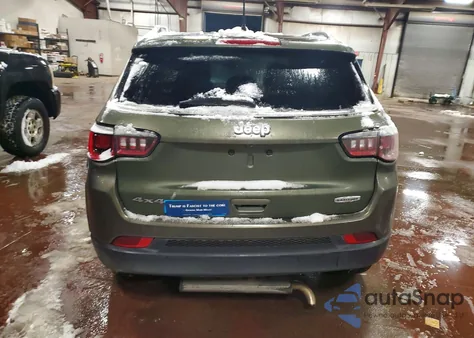 2018 Jeep Compass Latitude z USA, uszkodzony, nr VIN 3C4NJDBB9JT485221